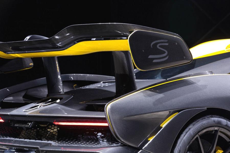 Детали экстерьера McLaren Senna Gloss Carbon (252/500) 2019 года  (AU) (фото 16 из 27)
